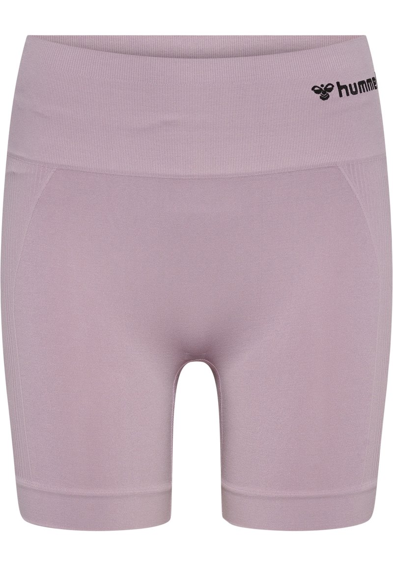 Pantaloni sportivi di colore viola chiaro con vita a coste, texture liscia e tasche laterali a fessura. Logo Hummel stampato in nero sulla vita.