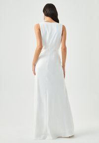 BWLDR KALEN MAXI DRESS - Maxi šaty - white