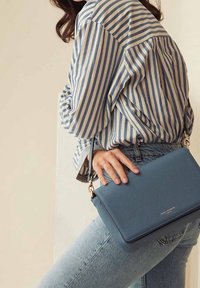 Isabel Bernard Borsa a tracolla - blue
