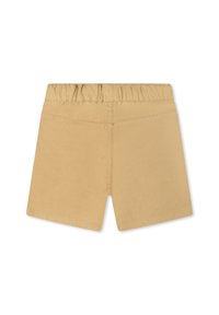 Pantaloni corti beige fino al ginocchio con una fascia elasticizzata in vita, texture liscia e due tasche posteriori. Dettagli di cucitura lungo i bordi.