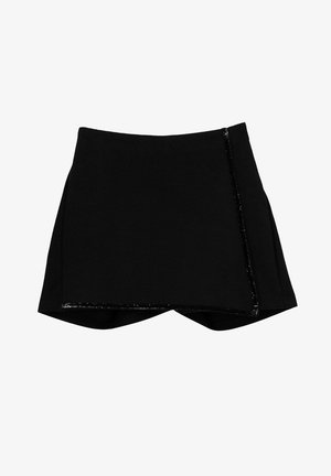 Šortky - black