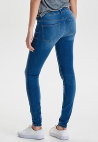 ONLY CARMEN - Jeans Skinny Fit - medium blue denim