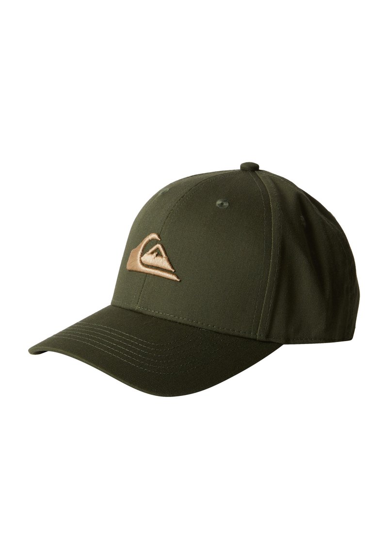 Grønn baseballcap laget av stoff med en buet skygge, med en beige fjell-logo foran og sømdetaljer langs skyggen.