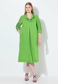 Ulla Popken - 3/4 SLEEVE  - Jurk - kiwi Miniatuurafbeelding 1