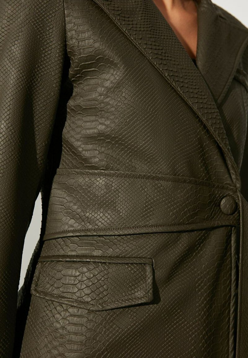 Damen Leichte Jacken | Trendyol Kunstlederjacke green/grün - GO42731 Damen Leichte Jacken | Trendyol Kunstlederjacke green/grün - GO42731
