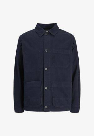 Giacca blu navy in cotone, con chiusura frontale a bottoni, colletto e due grandi tasche frontali con una tasca singola sul petto.