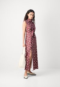 Heathe ADETOLA DRESS - Maksi garuma kleita - burgundy