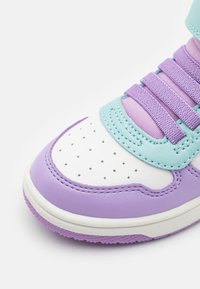 Geox WASHIBA - Visoki športni copati - lilac/aqua