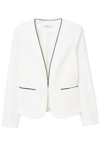 Bílý blazer s přiléhavým střihem, se černým lemováním podél výstřihu a kapes. Hladká látka s dlouhými rukávy a bez zapínání.