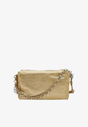 Petit sac bandoulière métallique doré avec une bandoulière chaîne argentée et une fermeture éclair, logo Mila Louise Paris embossé sur le devant.