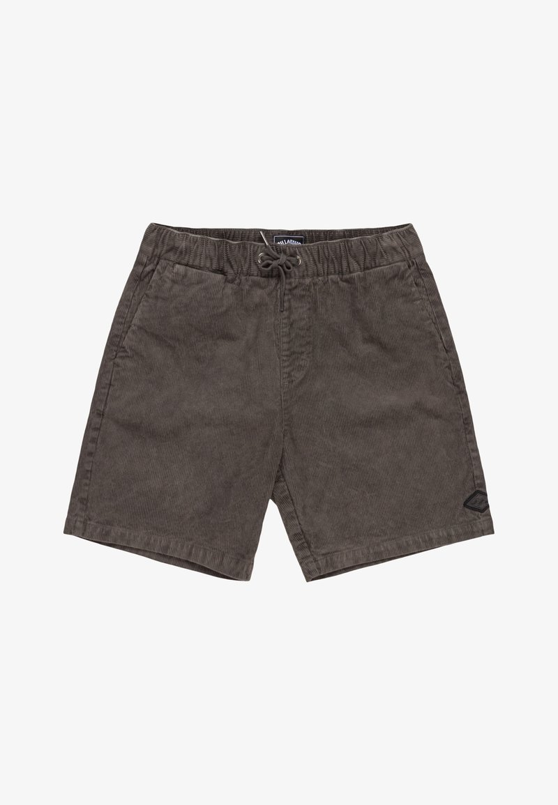 Brązowe szorty z korduroy z elastycznym paskiem w talii i sznurkiem, wyposażone w dwie boczne kieszenie oraz czarny detal z logo w prawym dolnym rogu.