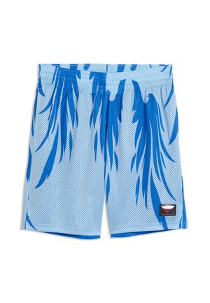 Lyseblå mesh atletikshorts med mørkeblå abstrakte stribemønstre og et lille rektangulært logopatch på det nederste venstre ben.