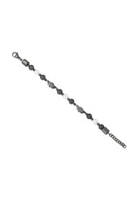 Bracciale in perline bianco e nero con perline nere lucide, hardware in argento e un accento di perla bianca. Include chiusura a moschettone e estensione a catena.