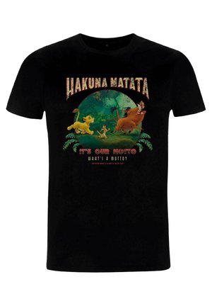 Zwarte katoenen T-shirt met een kleurrijke print van jungledieren, met de zin "Hakuna Matata" en aanvullende tekst in wit en rood.