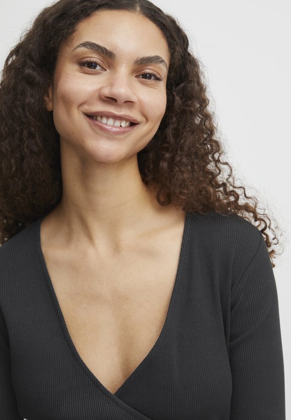 BYRamsey - Long sleeved top4