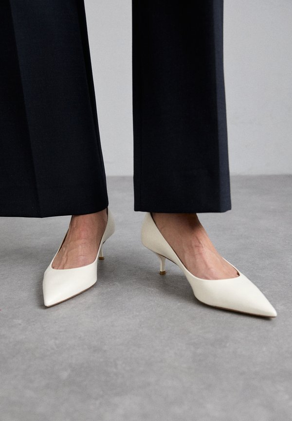 POWER - Classic heels - cream