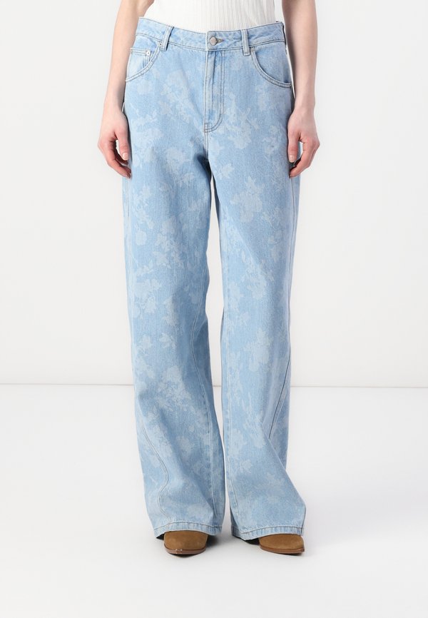 ART CHRISTEL  - Relaxed fit jeans - light denim