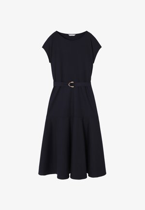 Abito midi nero a maniche corte con scollo rotondo, gonna svasata e cintura coordinata con fibbia dorata in vita.