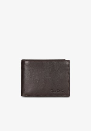 Portafoglio in pelle marrone scuro con texture liscia, design pieghevole a due ante e bordi cuciti. Presenta un logo in rilievo sulla parte anteriore.