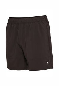 Sorte atletikshorts med elastisk talje, sidelommer og lille hvid dobbelt-chevron-logo på nederste venstre ben.