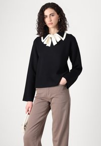 YAS Tall YASJOSIE BOW - Trui - black/white