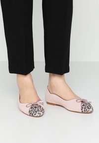 mint&berry Ballerines - nude