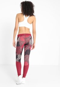 ONLY Play Leggings - dark red