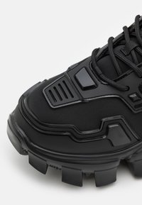 Steve Madden PRIZE - Sneaker low - black