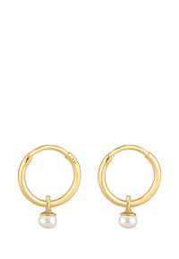 Guldøreringe med en poleret finish og en lille hvid perle hængende fra hver ring. Enkel, cirkulær design, letvægtig.
