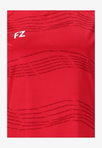 Valittu, 4009 chinese red