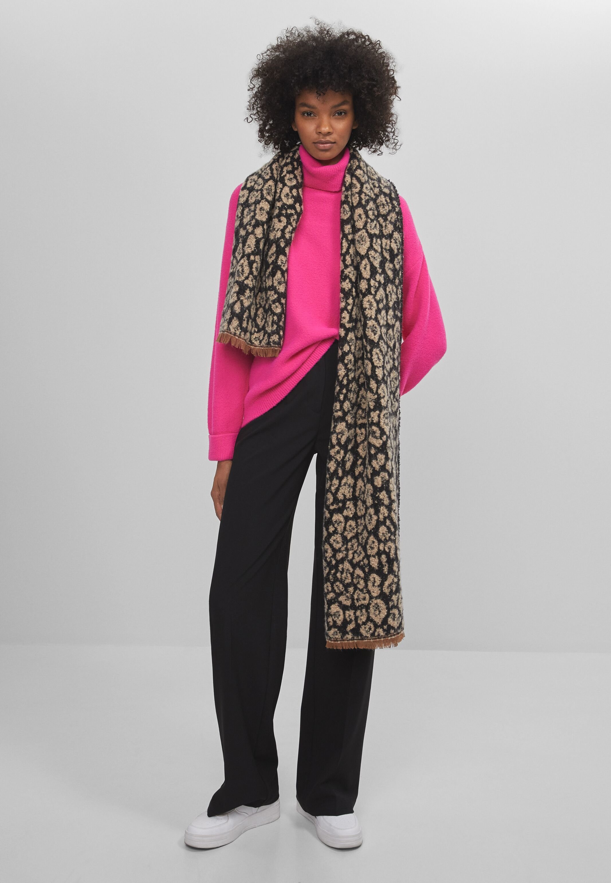 sciarpa nera bershka