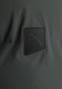 Seleccionado, dark green