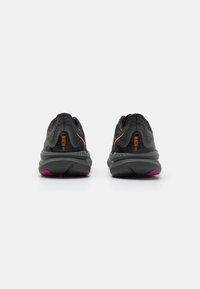 HOKA MACH 6 - Laufschuh Straße - black/fuchsia