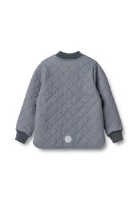 Quiltet jakke i grå med diamantmønster, ribbet krave og manchetter. Har et logo-mærke på den nederste ryg og glat tekstureret stof.