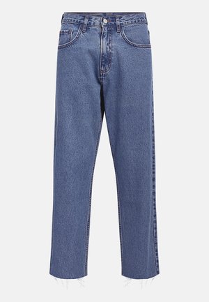 Denim jeans in medium blue with a straight cut, frayed hems, two front pockets, and a button closure. Made from cotton blend fabric.