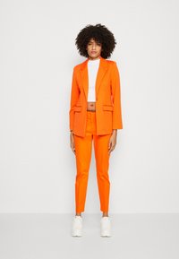 b.young DAYS CIGARET PANTS - Vászonnadrágok - orangeade