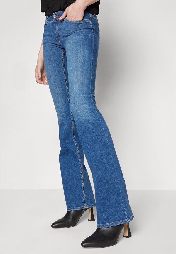 ONLBLUSH FLARED  - Bootcut jeans3