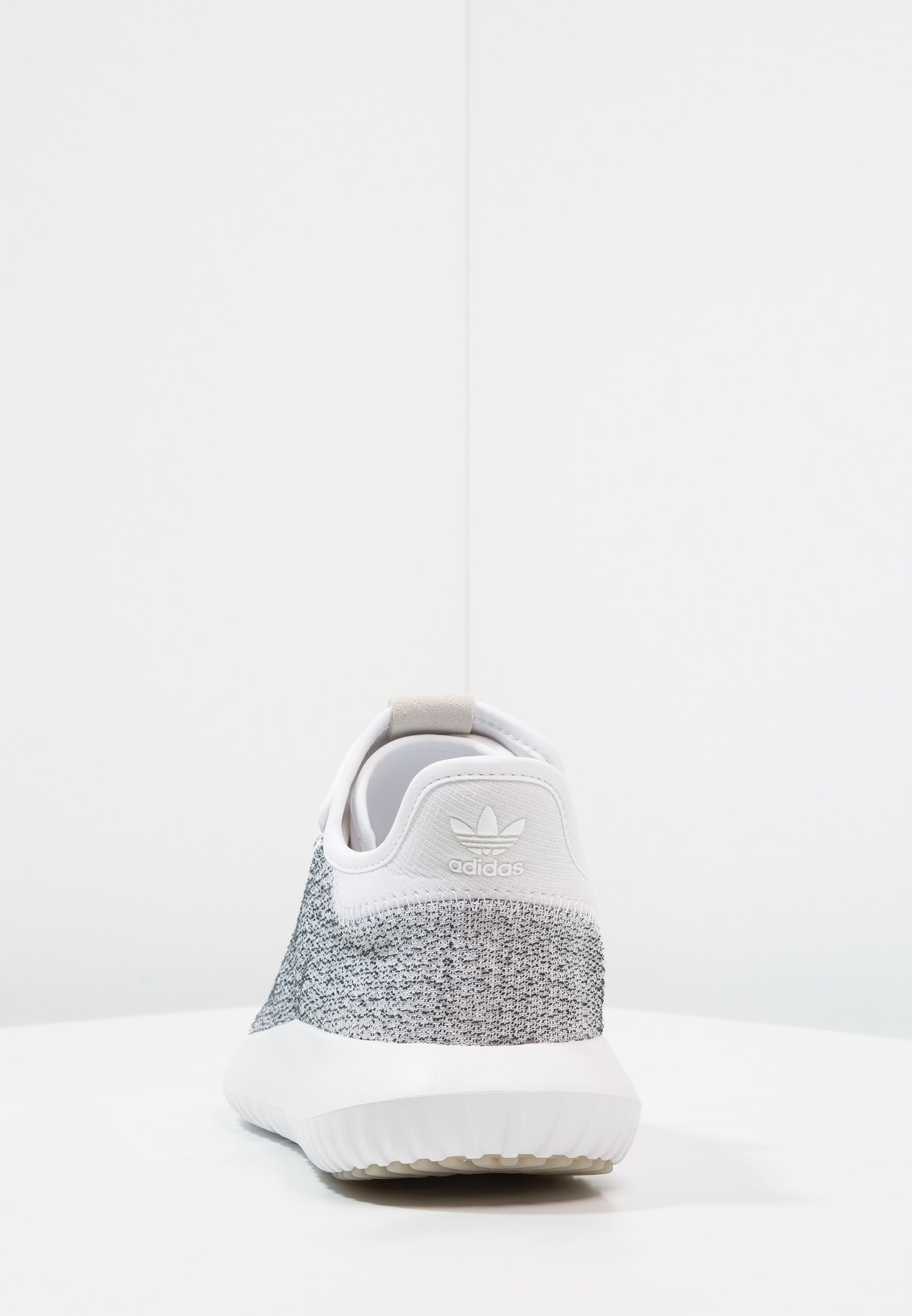 all black adidas tubular shadow