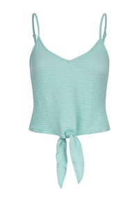 Lichtblauw, textuurgeweven crop top met een v-hals en verstelbare spaghettibandjes. Heeft een knoopdetail aan de onderrand.