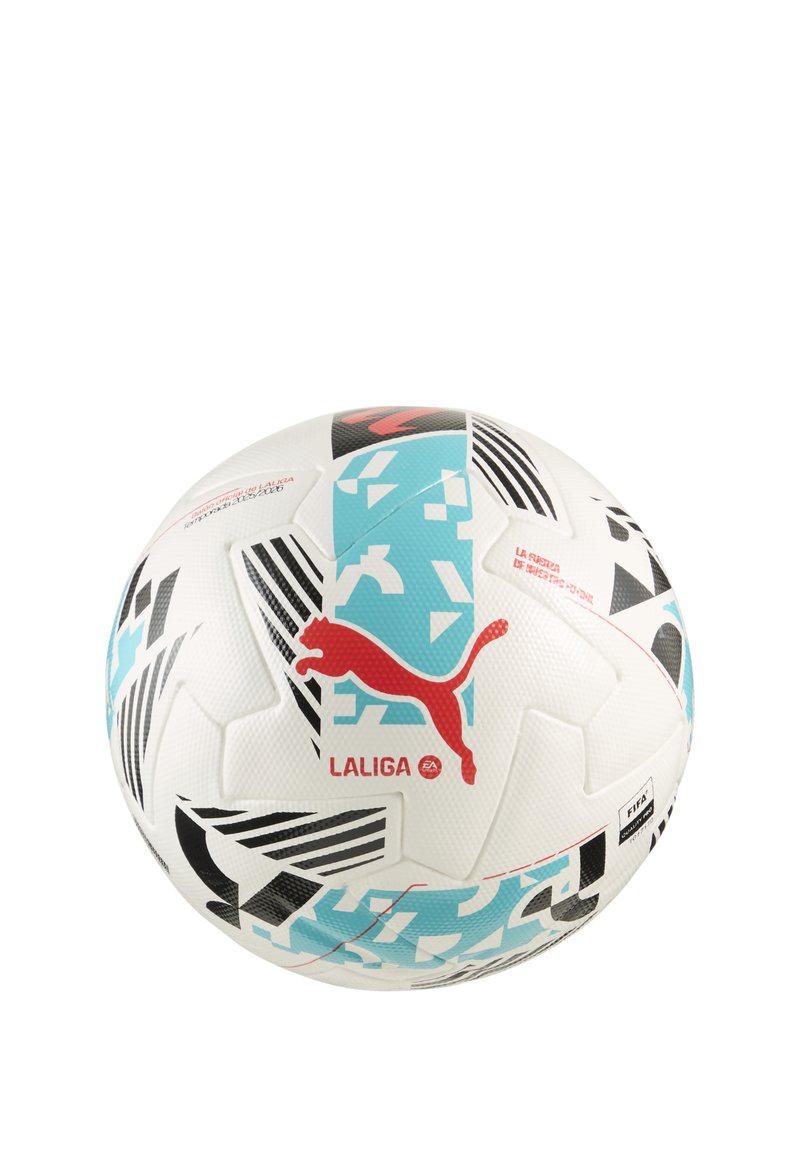 Hvid fodbold med en tekstureret overflade, sorte og turkise geometriske mønstre, med et rødt Puma-logo og LaLiga-branding.