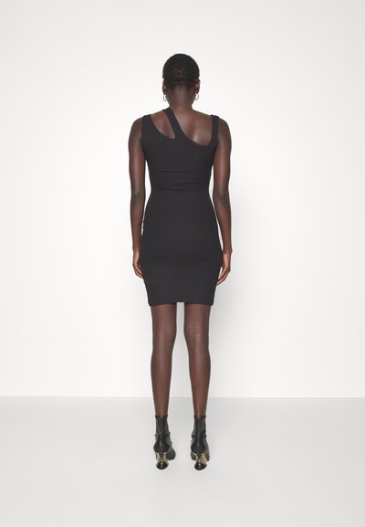 Han Kjøbenhavn CUT OUT MINI DRESS - Šaty do práce - black