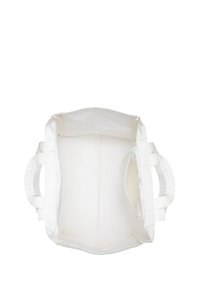 Weiße Canvas-Einkauftasche mit zwei Griffen, offener Oberseite und Innentasche. Einfaches, rechteckiges Design aus untexturiertem Stoff.