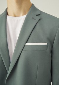 Isaac Dewhirst THE FASHION SUIT SET - Κοστούμι - sage