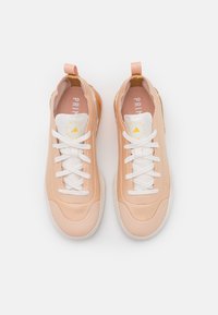 adidas by Stella McCartney Zapatillas de entrenamiento - coral