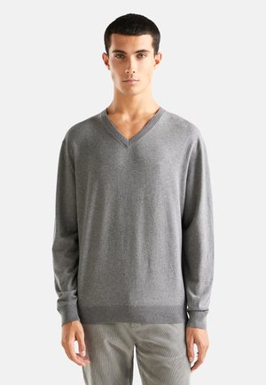United Colors of Benetton STRETCH V-NECK - Strickpullover - grey