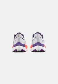 Saucony ENDORPHIN SPEED 4 - Chaussures de running sur route - white/vizi orange