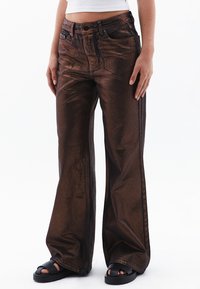 HIGH WAIST MIT FORM - Vaqueros a campana - bronze