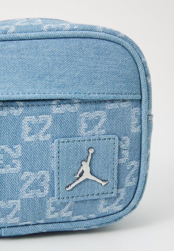 MONOGRAM CAMERA BAG - Cross body bag - bleached denim3