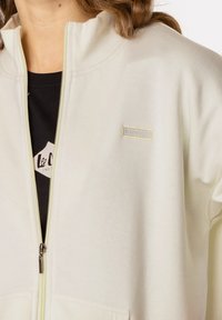 Lee Cooper ROBIN beżowy