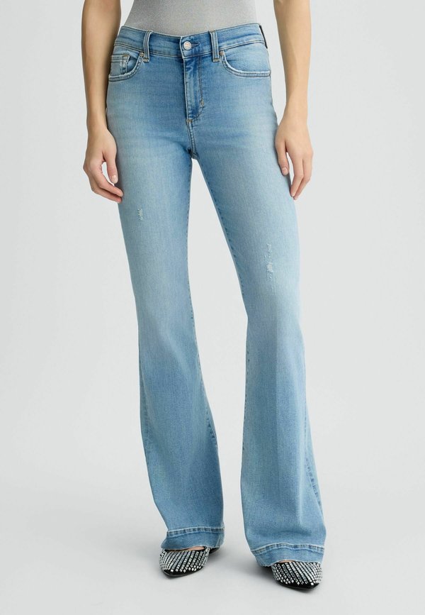 Flared Jeans